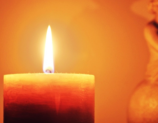 Don't Make These Vastu Mistakes in Your Bedroom!-Bed room as per Vastu Shastra 4 soft lightings